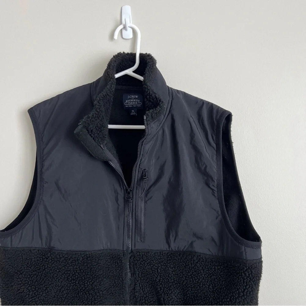 J Crew Men’s Black Fleece Sherpa Vest Preppy Neutral Outdoor Gorpcore XL